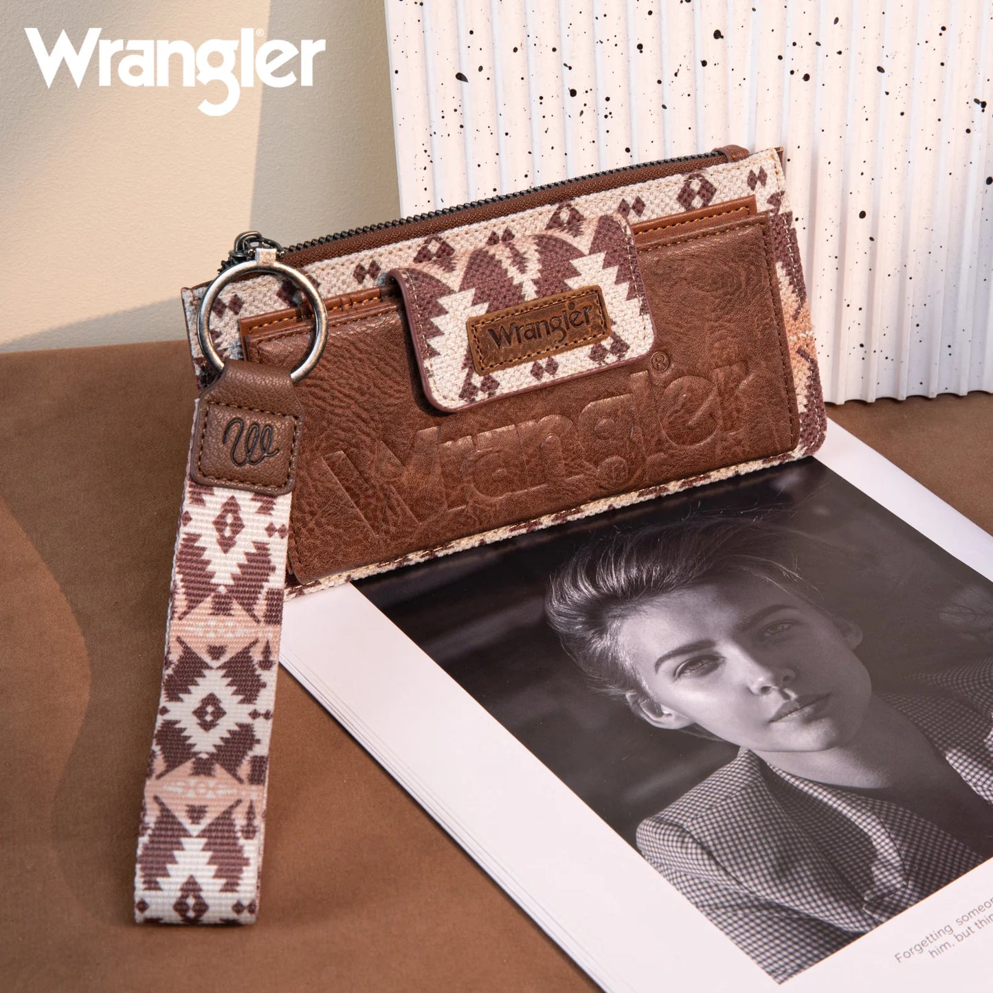 Wrangler Aztec Print Bi-Fold Wallet Wristlet - Light Coffee