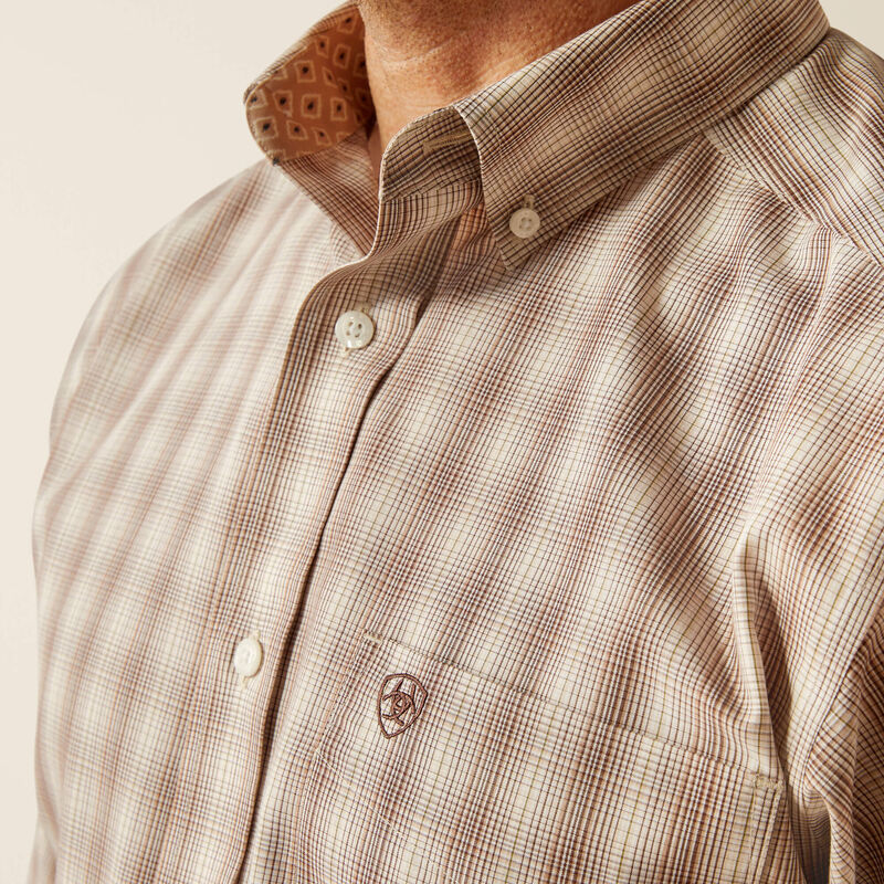 Ariat Men's Wrinkle Free Flemming Fitted L/S - Brown