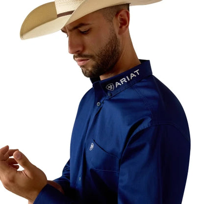 Ariat Men's Team Logo Lightweight Twill Classic Fit Shirt
